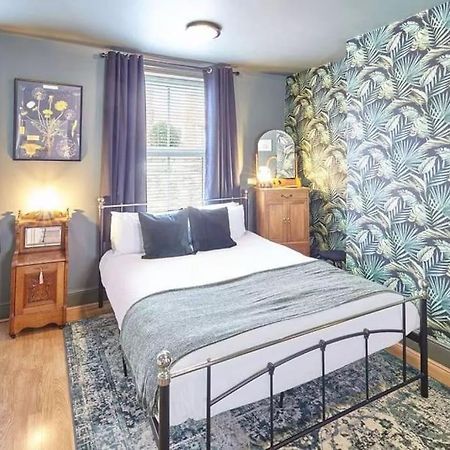 May House 3 Bedroomed House Уитби Екстериор снимка